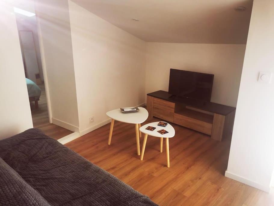 Appartement Avec Terrasse Saint-Martin-de-Brômes Exterior foto